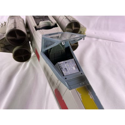 Hasbro Star Wars X-Wing Fighter Lucas Films Starship 2002 Gray